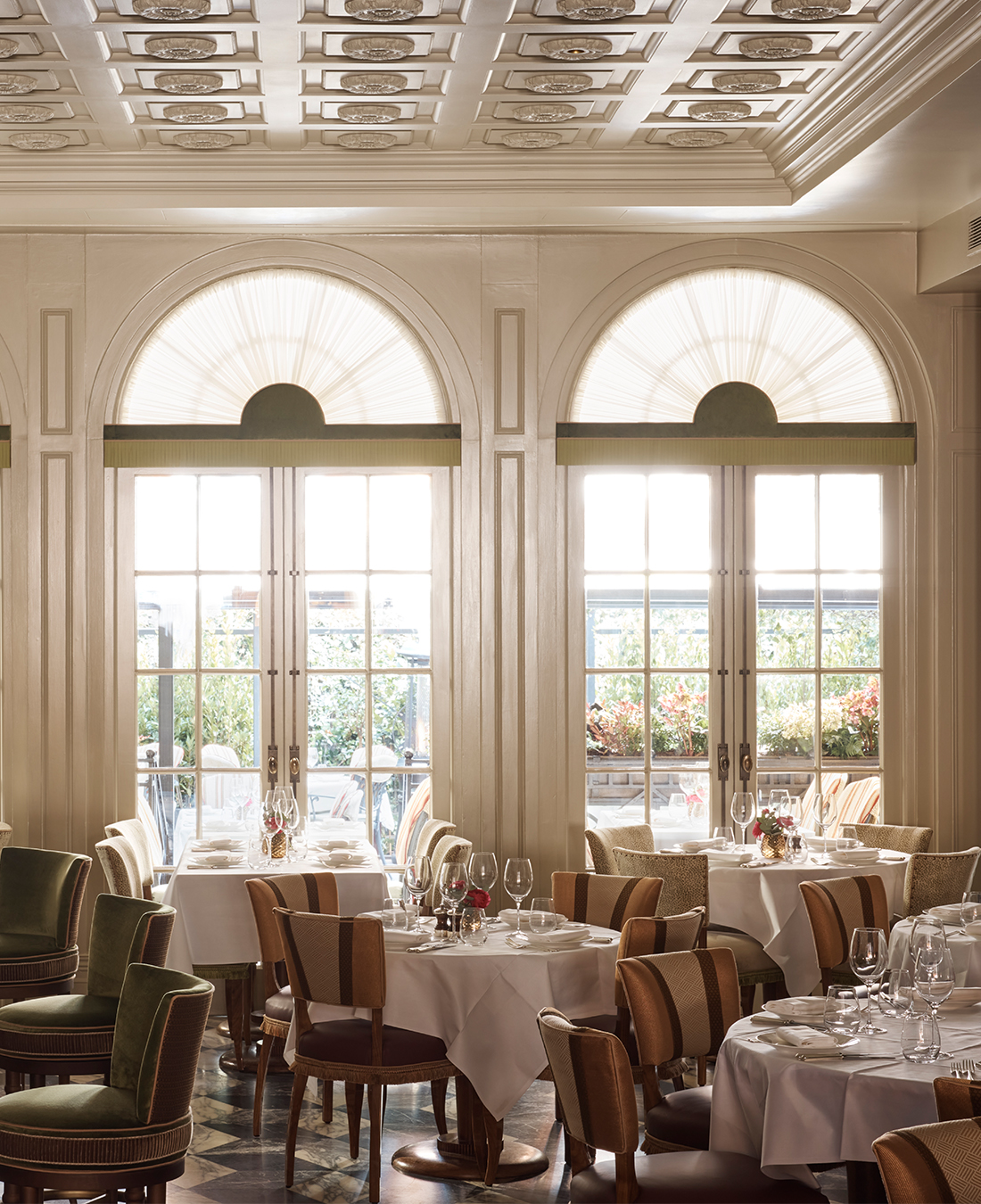 Brasserie morning light