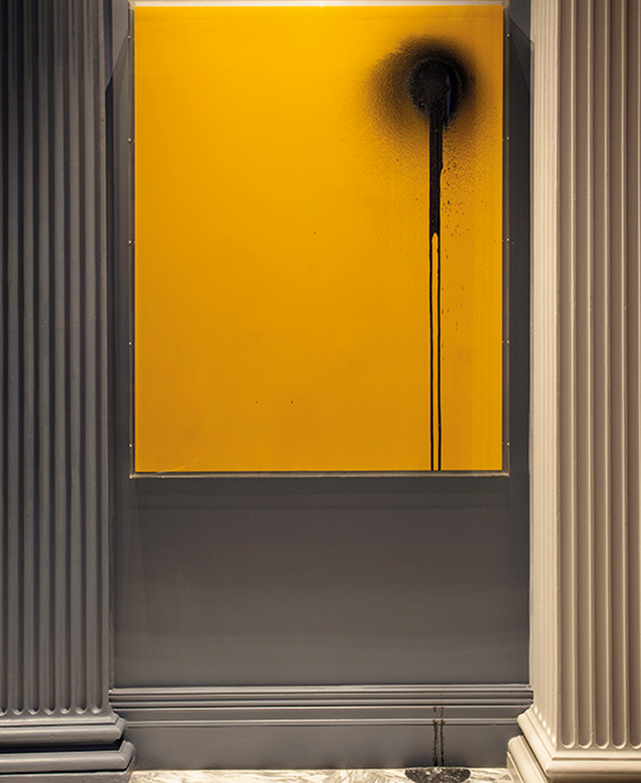 Stephen Prina spray painting