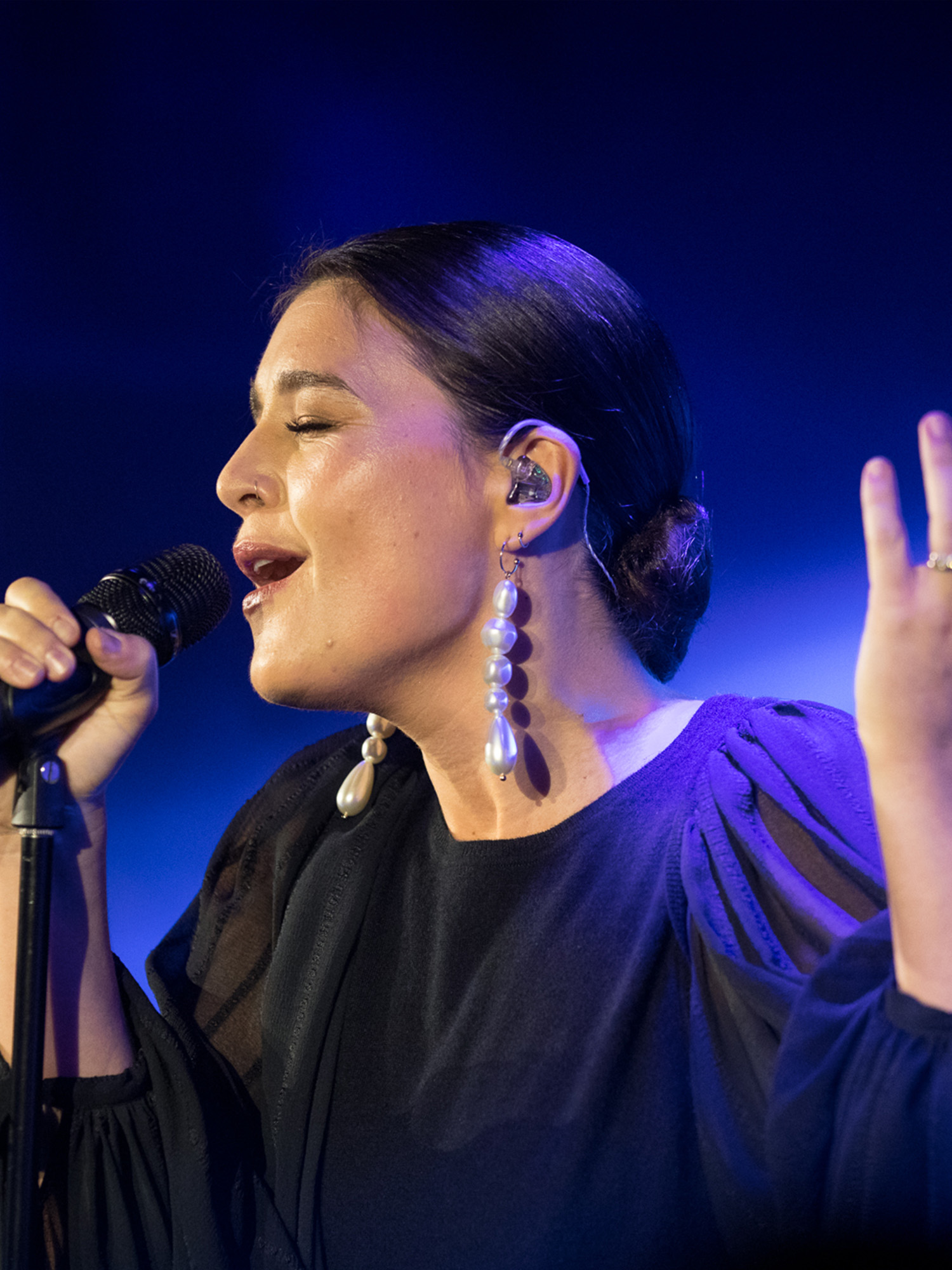 Jessie Ware in Leo